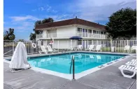 Motel 6 Ontario, or