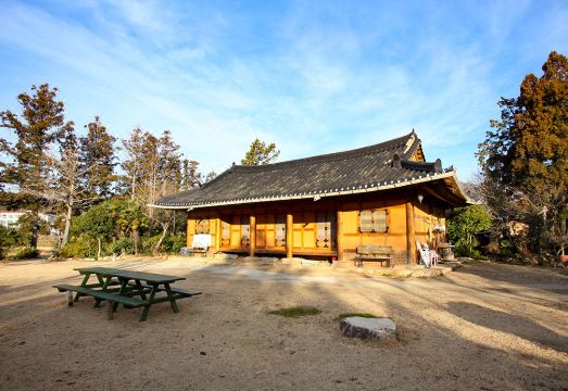 한옥 펜션 전경