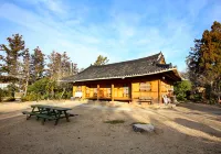Haenam Hambakgolkeunggigiwajip Pension