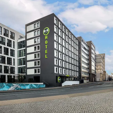B&B HOTEL Düsseldorf-City Отели рядом с достопримечательностью «Пемпельфорт»