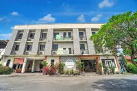 Hotel O near Juanda Airport formerly Azzahra Guest House Family - Wifi