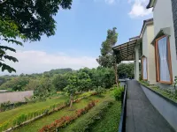 Moya Villa Hotels in Cijeruk