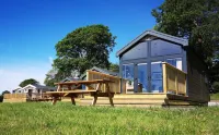 Coed Helen Holiday Park - 3-Star