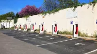 HÔTEL C Suites Chambres Spacieuses - parking