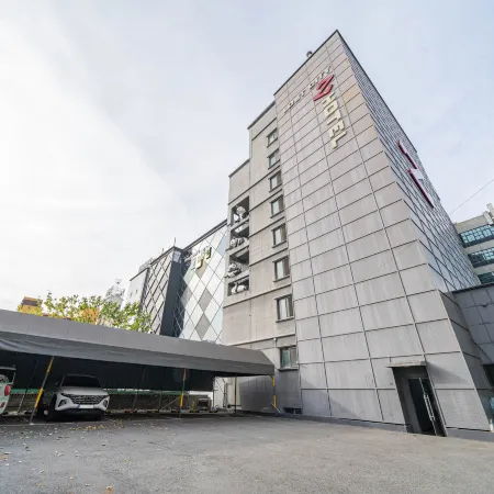 Z Hotel