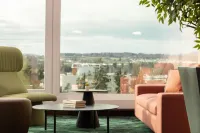 Hilton Zurich Airport - bar