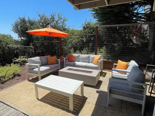 Big Sur-Style Lodge in Carmel - Panoramic Views! Hot-Tub, Game Room/Pool & Dogs