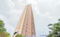 1BR near Gedebage Station at Tamansari Panoramic Apartment By Travelio