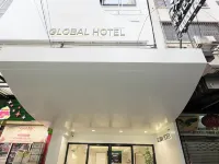 Global Hotel Pratunam Bangkok Hotels near Ratchaprarop Station