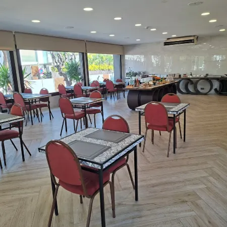 Hotel 153