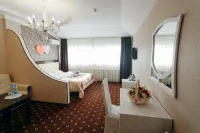 Kristall Palas Hotel