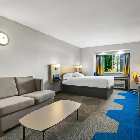 Microtel Inn & Suites by Wyndham Joplin