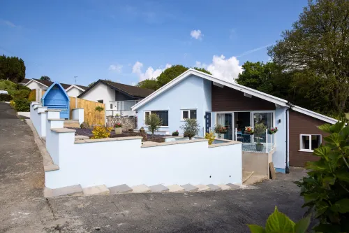 Bay View Cottage - Luxury Coastal Stay - 4-Star