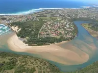 Tranquil 1-Bedroom Apartment Near Gonubie Beach - Apartments