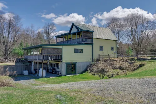 White Mountains Escape! Shared Patio + Yard - Wifi