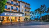Grand Hotel Due Golfi - موقف سيارات