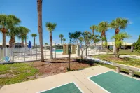 Screened Porch + Pool Access: Cozy Sebring Condo - 3-Star