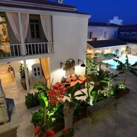 Marge Hotel (Adults Only 12+)