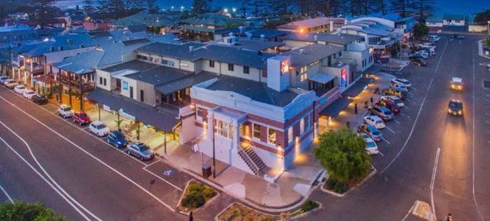 The Surf House Hotels in Byron Bay
