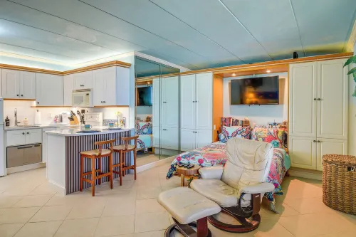 Colorful Virginia Beach Studio - Steps to Beach! - Condos