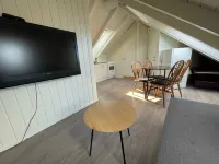 Stunning Hilltop Nest Unparalleled Views at Bnb Ap 17