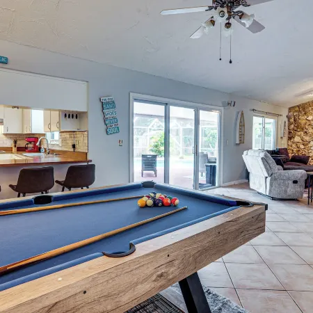 Welcome to the Beach Oasis for Your Group of 10!