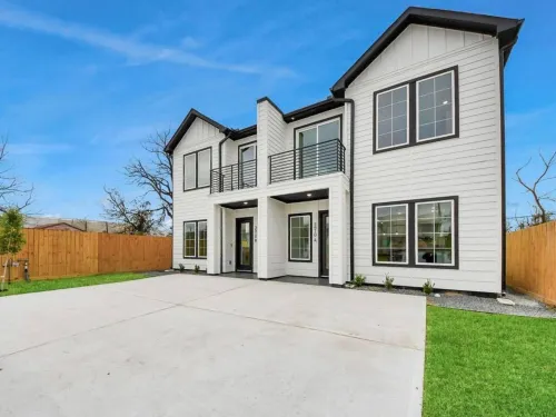 Modern 3BR Near UH Downtown Stadiums - Condos