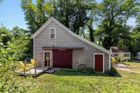 Inn at the Oaks - Homestays