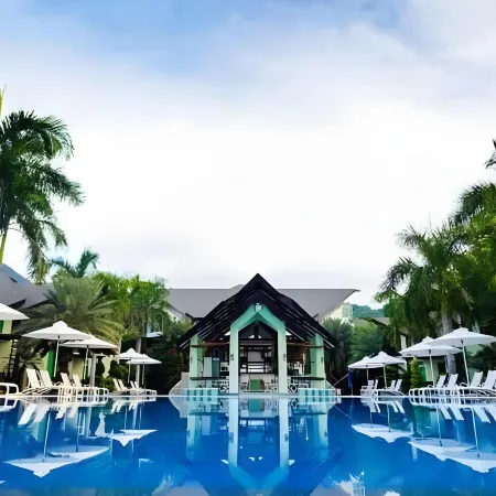 Acuatico Beach Resort