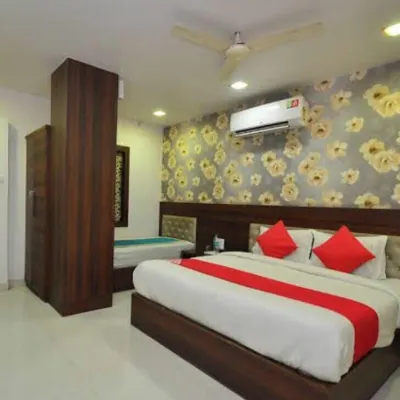 Hotel Syn โรงแรมใกล้มัสยิดทรคาห์ ชารีฟ