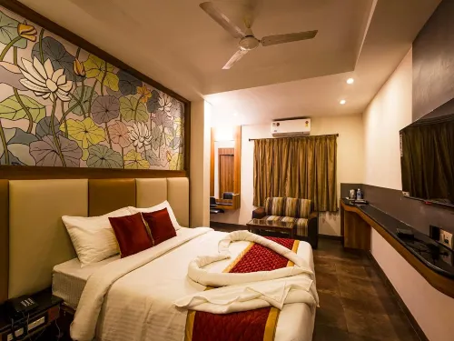 Hotel Tamizh Park - Airport Shuttle