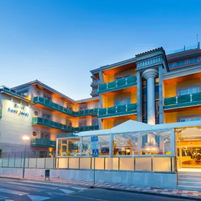Sant Jordi Boutique Hotel Hotels near Platja de les Roques