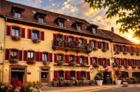 Logis Hôtel-Restaurant Aux Trois Roses - Bergblick