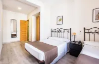 Hostal El Pilar - Pensions
