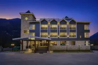 The Voyage Resort, Manali - Mountain view