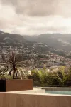 Moon & Sun Funchal - Rooftop Pools