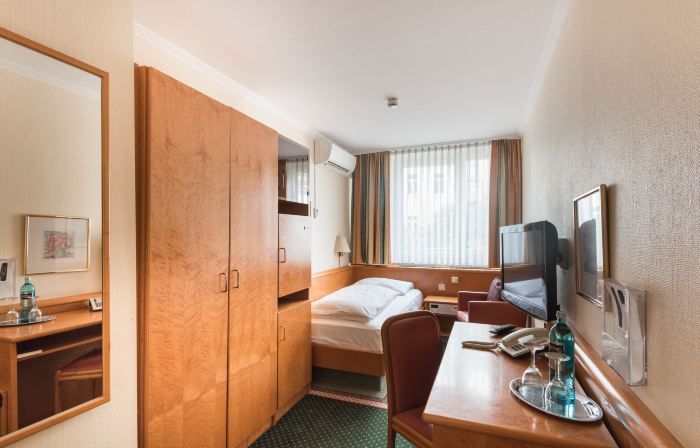 Hotel Belmont Classic