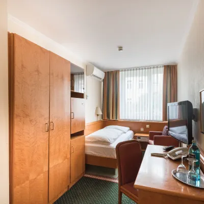 Hotel Belmont Classic Hotels near Castell