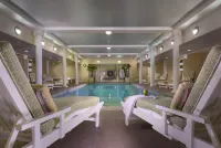 Omni Mount Washington Resort - Pools