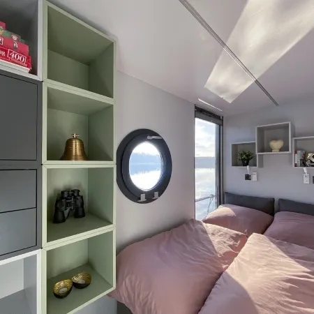 Houseboat Suite Grand Plaisir – Luxury Houseboat, No License Required