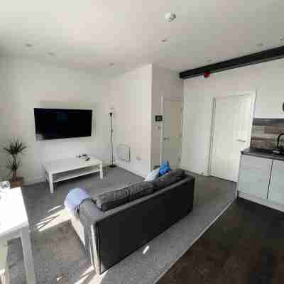 Stylish 1-Bed Flat Central Cardiff Bay View Others