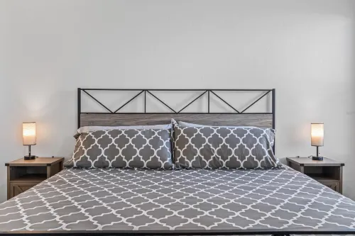 NEW 4BR by Ford Center • Pool Access + Fenced Yard - Biệt thự