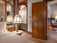 Palacio Santa Clara, Autograph Collection Hotels near The Fallas