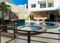 Hotel & Suites Domani - Pools