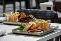 Embassy Suites by Hilton Omaha Downtown Old Market - Breakfast