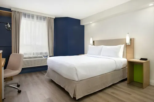 Spark by Hilton Brockville - parking