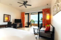 DoubleTree by Hilton Seychelles - Allamanda Resort & Spa - Parkplatz