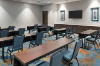 Residence Inn Manchester Downtown - موقف سيارات