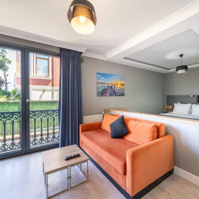 216 Bosphorus Suite Hoteles cerca de Torre de la Doncella