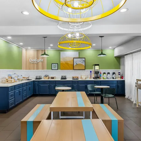 Spark by Hilton Glendale Phoenix North